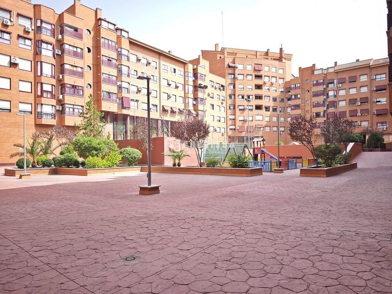 Foto b80faa86-3c18-416c-8753-7ba9cd23938c. Attico con riscaldamento parcheggio piscina in Prado de Santo Domingo Alcorcón