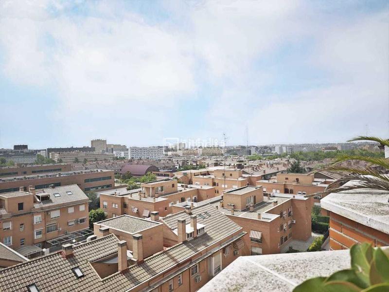 Foto ecd5d138-85ae-43c2-af3c-3972021fa2bc. Attico con riscaldamento parcheggio piscina in Prado de Santo Domingo Alcorcón