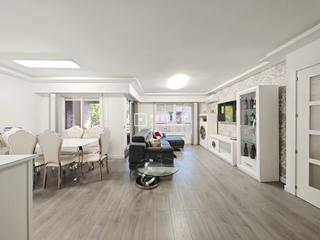 Flat in Prado de Santo Domingo. Vivienda tríplex con encanto en urbanización privada con piscina