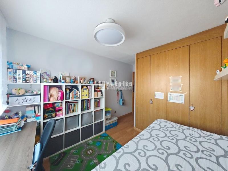 Foto a78b7fe7-4fa0-41a7-b878-90198cdf453d. Flat with heating pool in Prado de Santo Domingo Alcorcón