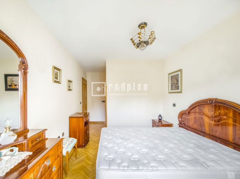 Foto 56b64444-bfa0-44d7-a484-4a85cd5eb3b3. Flat with heating parking pool in Prado de Santo Domingo Alcorcón