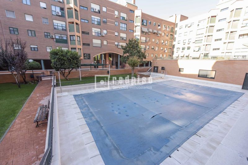 Foto 9325ff27-e387-417c-9f15-ca09c08fcc51. Pis amb calefacció aparcament piscina a Prado de Santo Domingo Alcorcón