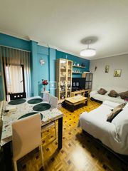 Etagenwohnung  Comercial