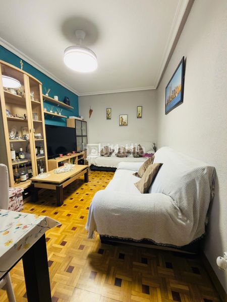 Foto cceb63c9-361f-41aa-825b-d54e9b16cb9b. Pis a Palomeras Bajas Madrid