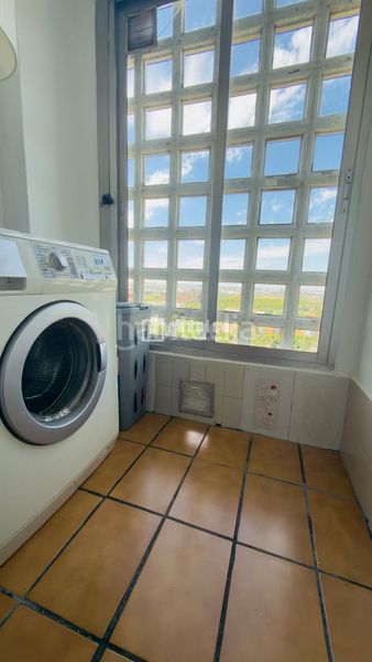 Foto b68d193e-8aef-44d4-90c8-f427f8a868a7. Edificio in Palomeras Bajas Madrid