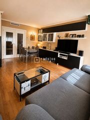 Appartement  De pablo neruda. Se ofrece acogedor piso situado en la avenida pablo neruda, una