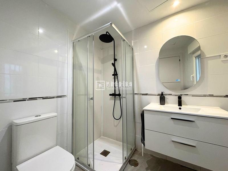 Foto 582343fd-ea15-427a-8d37-cf993604a61d. Piso redpiso plaza eliptica vende en Pradolongo Madrid