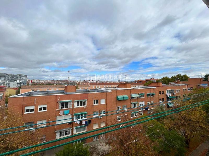 Foto 093a670a-4ccd-47fe-ad0e-fe1d992ced6f. Piso redpiso plaza eliptica vende piso espectacular en Madrid