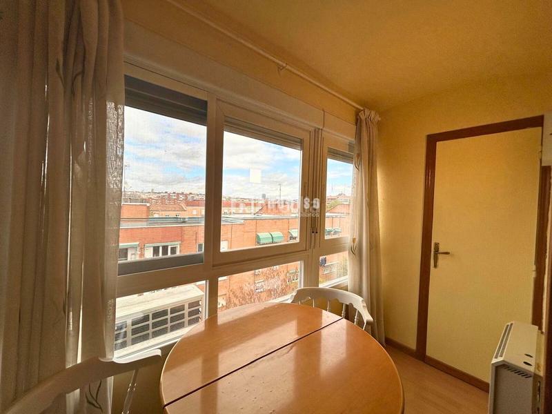 Foto 7d2a6853-426e-4dd6-afef-93c2e65ee11a. Piso redpiso plaza eliptica vende piso espectacular en Madrid