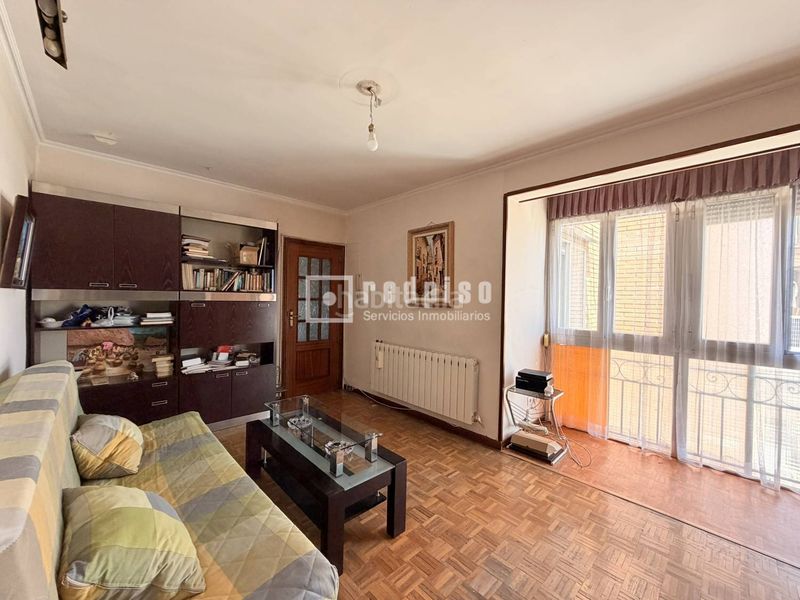 Foto 5325abba-d7a0-4cc5-b4d9-ddfca55621af. Pis a Pradolongo Madrid
