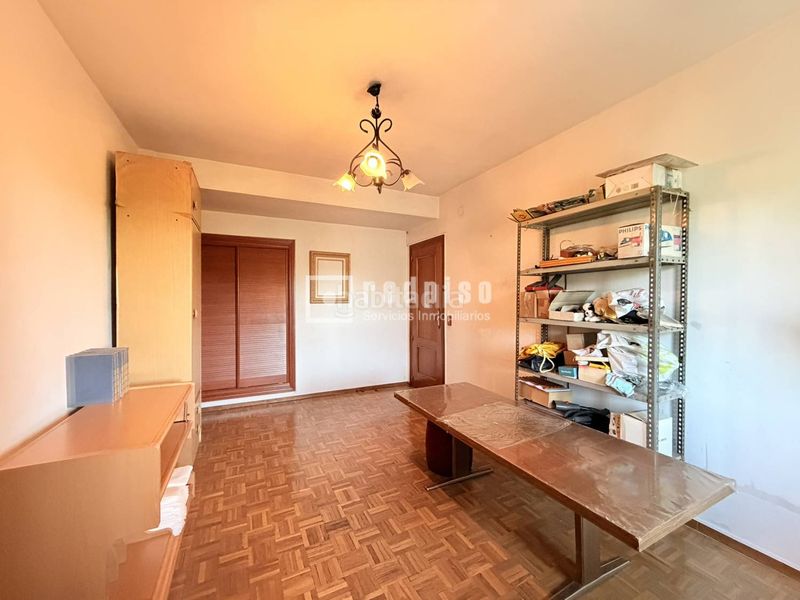 Foto b33f999a-2368-46b5-a694-4ee81442c31e. Pis a Pradolongo Madrid