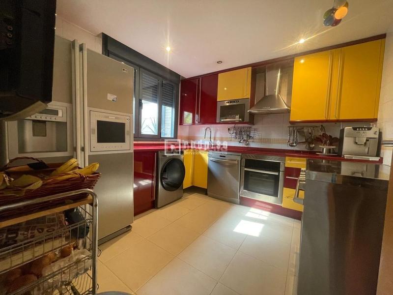 Foto b3ca38a2-8338-43f6-b22f-ca719f1ca08c. Chalet  en venta en zona reston ii, en Restón I-Restón II Valdemoro