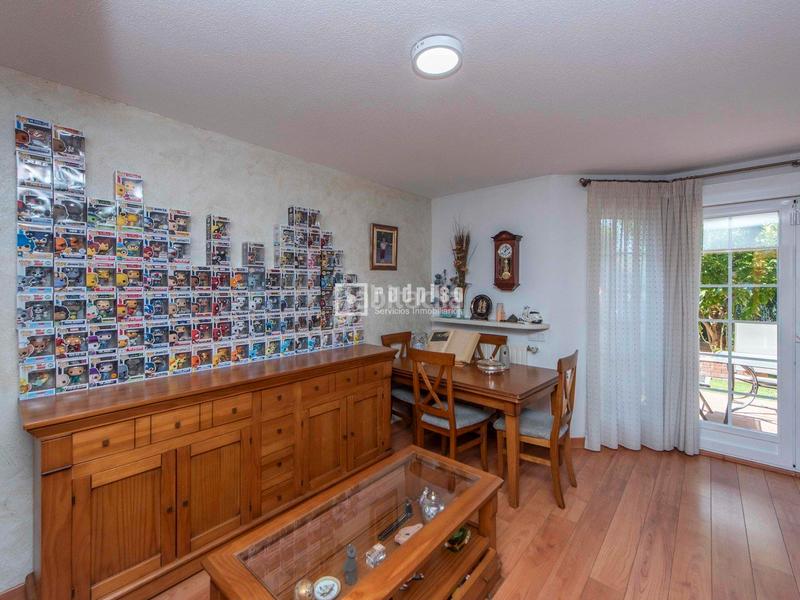 Foto 136d1ec6-9736-4028-8b4c-f6c20d7b2c8e. Chalet avec chauffage piscine dans Hispanoamérica-Comunidades Valdemoro