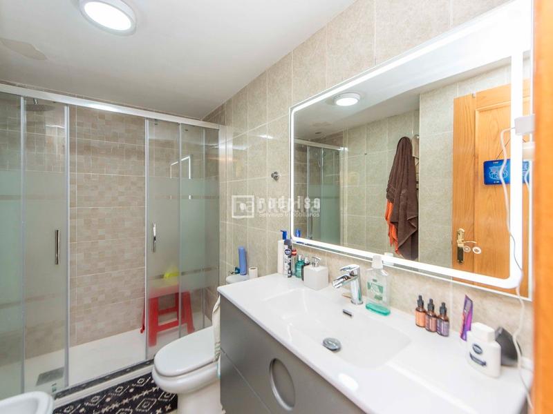 Foto 8e4c75eb-4a98-4ad3-b227-7db55c83e1bd. Chalet avec chauffage piscine dans Hispanoamérica-Comunidades Valdemoro