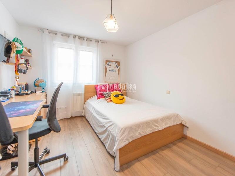 Foto f1bee00b-e93d-4e65-9d2f-c4040e3f4268. Appartamento con riscaldamento parcheggio piscina in Valdemoro