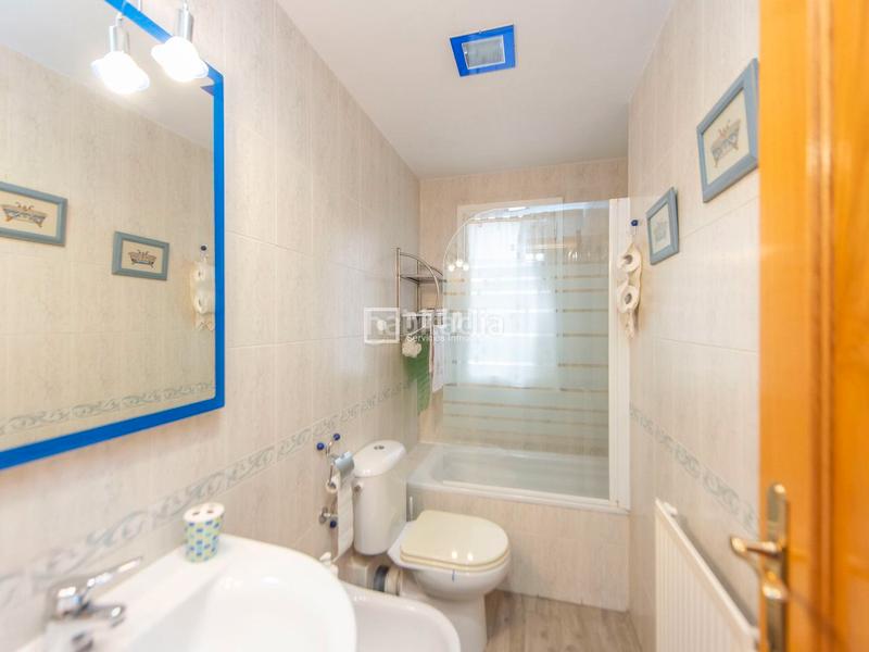 Foto 28415ee5-d28f-4357-a169-222d7f4ea803. Xalet amb calefacció aparcament piscina a Restón I-Restón II Valdemoro