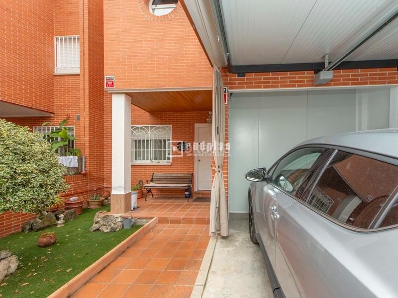 Foto 4594b539-b390-4bf6-a078-3d1b56329fc9. Xalet amb calefacció aparcament piscina a Restón I-Restón II Valdemoro