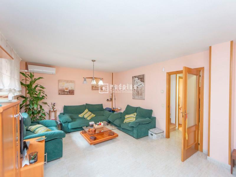 Foto 6611d3c6-b04a-44b9-a9de-d81626a8f166. Xalet amb calefacció aparcament piscina a Restón I-Restón II Valdemoro