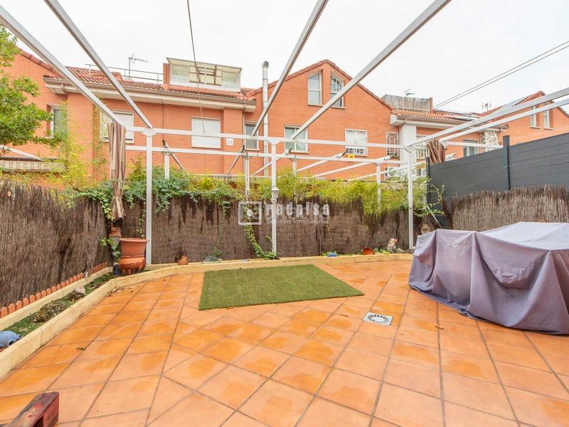 Foto 8215f55b-9999-4607-a533-50082de97269. Xalet amb calefacció aparcament piscina a Restón I-Restón II Valdemoro