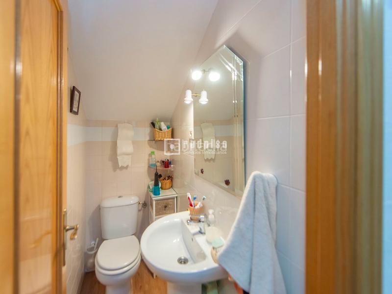 Foto 9215bd08-f4cc-4a62-a475-1753dadfbf5c. Xalet amb calefacció aparcament piscina a Restón I-Restón II Valdemoro