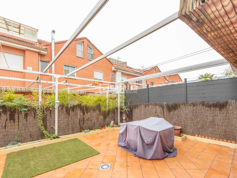 Foto c1d709b9-85f4-429a-b5df-36a27a508ec5. Xalet amb calefacció aparcament piscina a Restón I-Restón II Valdemoro