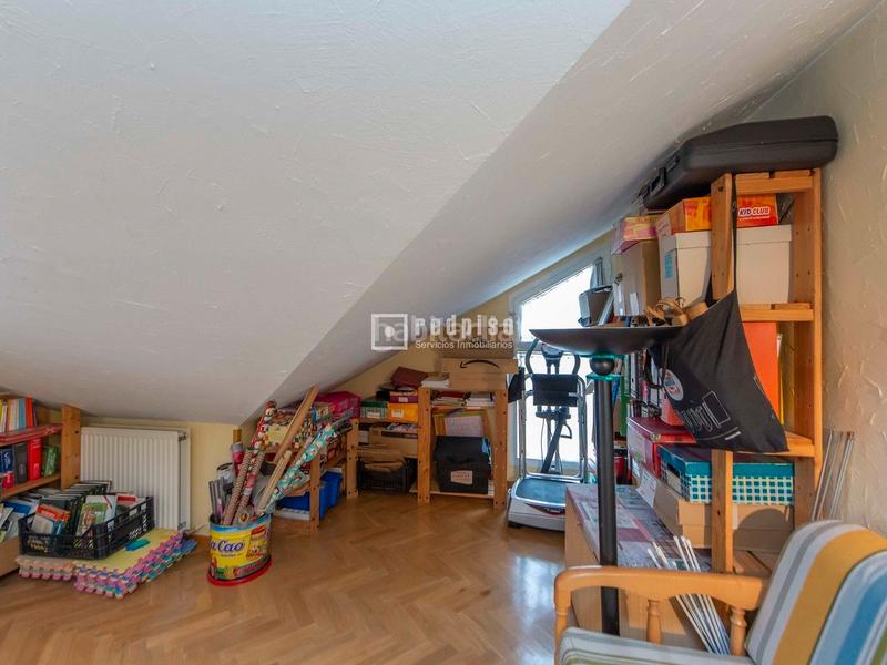 Foto f7f41cbb-f707-474e-b1d1-c7874c9b4862. Xalet amb calefacció aparcament piscina a Restón I-Restón II Valdemoro