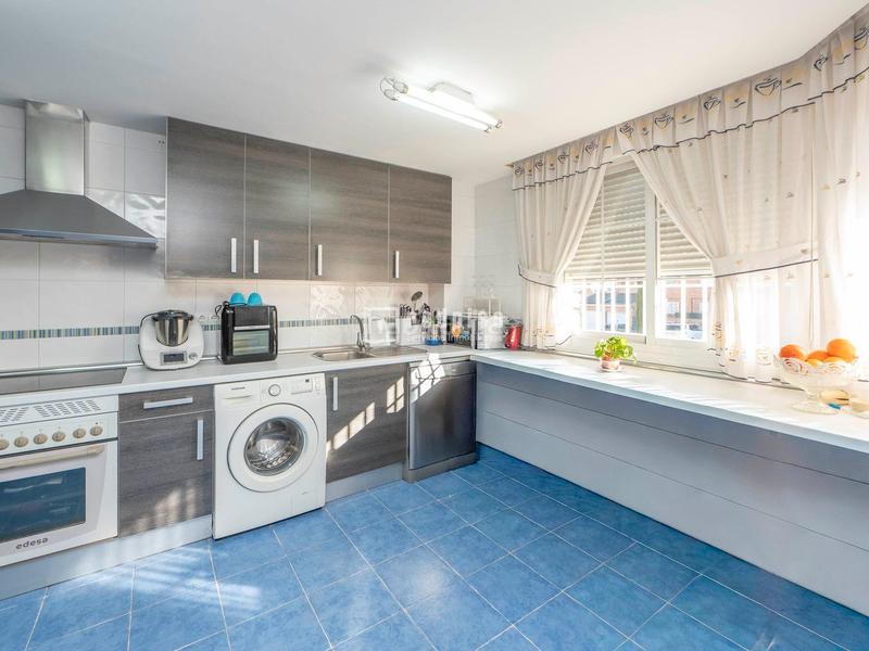 Foto 177c06b9-024e-494e-a54e-d9ee00cfd7d1. Chalet avec chauffage parking dans Restón I-Restón II Valdemoro