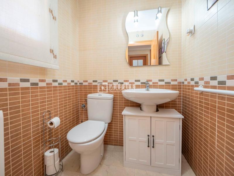 Foto 2125a8ef-ec7b-4f8e-b15c-806cd95e2e37. Chalet avec chauffage parking dans Restón I-Restón II Valdemoro