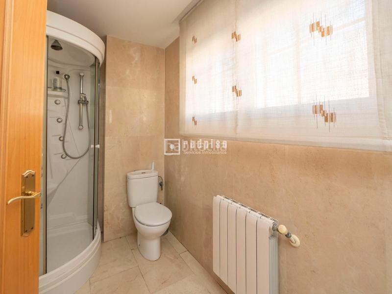 Foto 60715ab6-c011-400a-9739-5875e94a397d. Chalet avec chauffage parking dans Restón I-Restón II Valdemoro