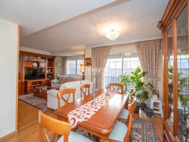 Foto fc2c0318-02b1-4294-83f9-56f9a7d209c1. Chalet avec chauffage parking dans Restón I-Restón II Valdemoro