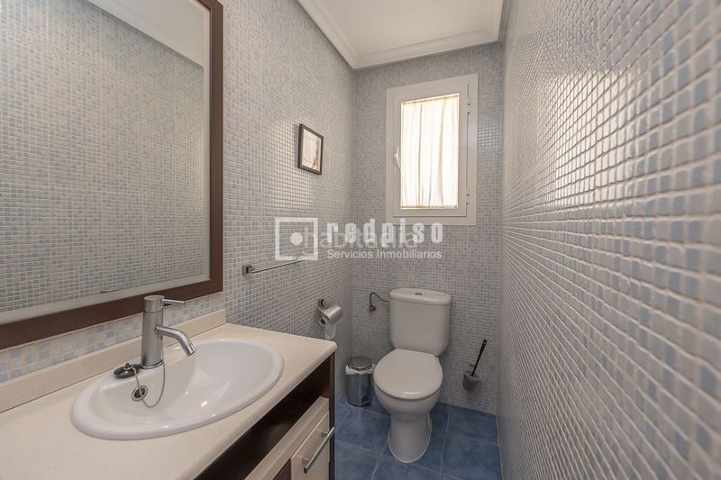 Foto 32e79ce5-a603-4313-b4b3-582fde51a8a1. Chalet  con piscina zona caracol en Altos del Olivar-El Caracol Valdemoro