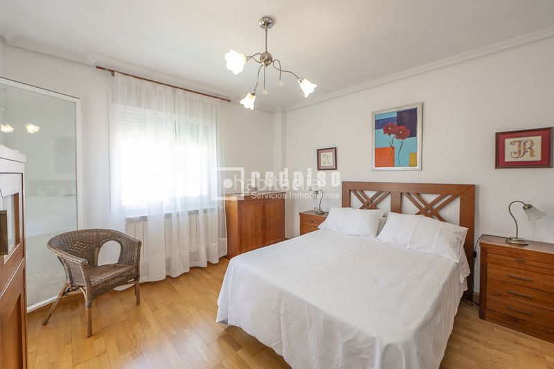 Foto 4dfd3c03-6cd6-4b5d-ac67-f40065ba8421. Chalet  con piscina zona caracol en Altos del Olivar-El Caracol Valdemoro