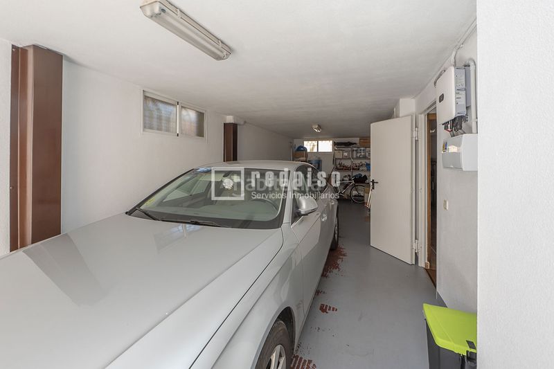 Foto 76015d70-9267-459c-9cc8-ba9e303e8994. Chalet  con piscina zona caracol en Altos del Olivar-El Caracol Valdemoro