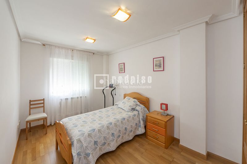 Foto edcfa499-a6d6-4727-9eb7-86e14445e69e. Chalet  con piscina zona caracol en Altos del Olivar-El Caracol Valdemoro