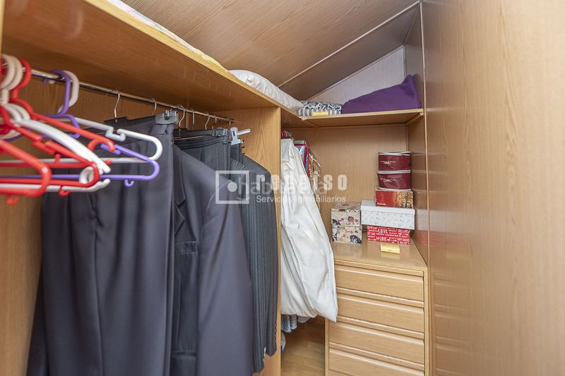 Foto fa6e6fcc-5dba-4141-862e-23f9f69f463f. Chalet  con piscina zona caracol en Altos del Olivar-El Caracol Valdemoro