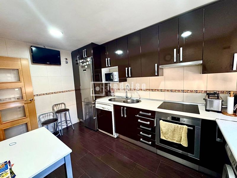 Foto 31130855-8d04-47ad-ac40-555abd85f83b. Chalet  en venta zona reston i en Restón I-Restón II Valdemoro