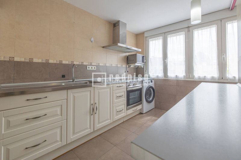 Foto 1a45742c-c3e5-4257-9583-1d31f12f0cfc. Piso en Colina Madrid