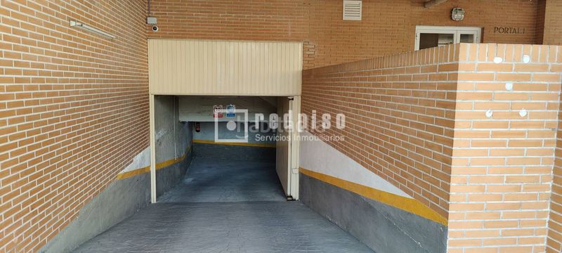 Foto 94acd9d0-3cfb-435e-8a4f-4cea556af567. Affitto posto auto in Colina Madrid