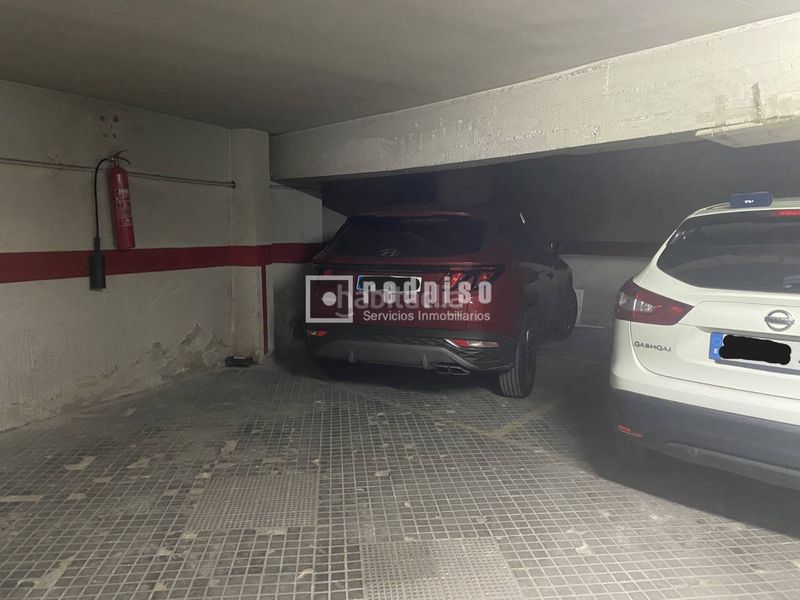 Foto 07f7f2bc-d808-4e87-9401-3db7aa2b363b. Aparcament cotxe a Colina Madrid