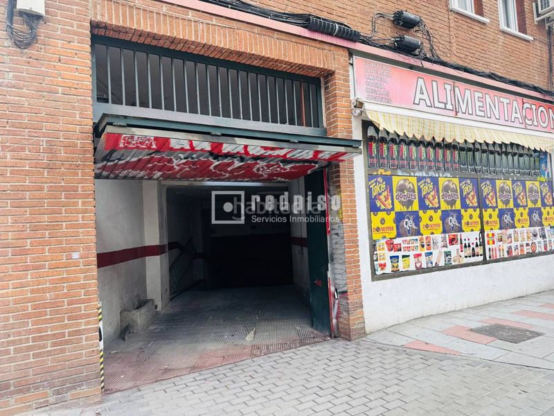 Foto 09e5cd47-fe99-4d6f-8307-150e406b259e. Aparcament cotxe a Colina Madrid