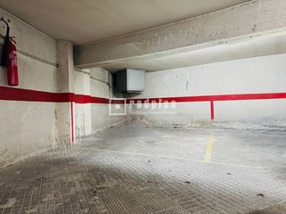 Aparcament cotxe a de López de Hoyos