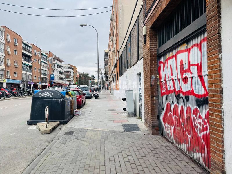 Foto f89eaab9-9a9b-4db9-acc9-4cf7fc6ae3ea. Aparcament cotxe a Colina Madrid