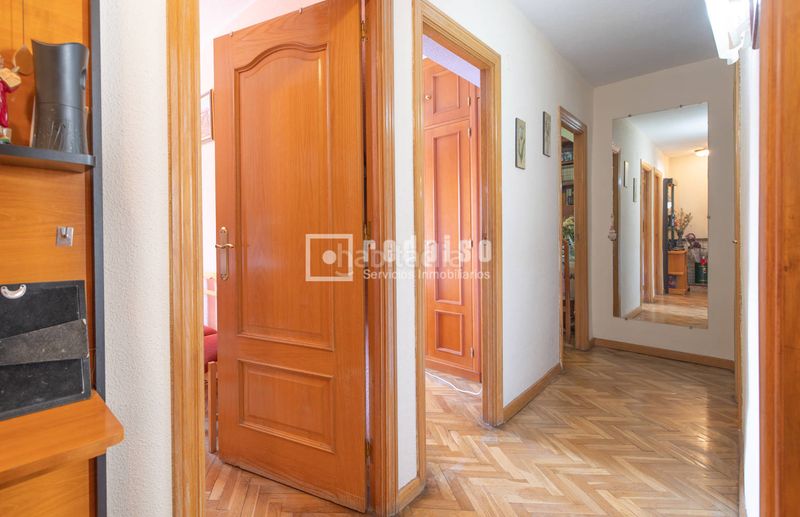Foto 0cc59781-6c33-4a3d-9e2a-43488108b9eb. Piso en San Juan Bautista Madrid