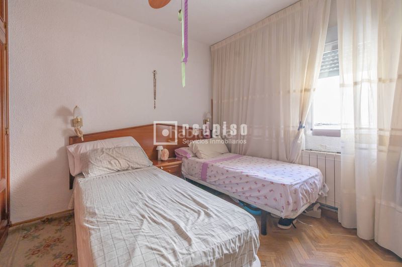 Foto 70633a2e-d866-48da-90fc-ae2721067a86. Piso en San Juan Bautista Madrid