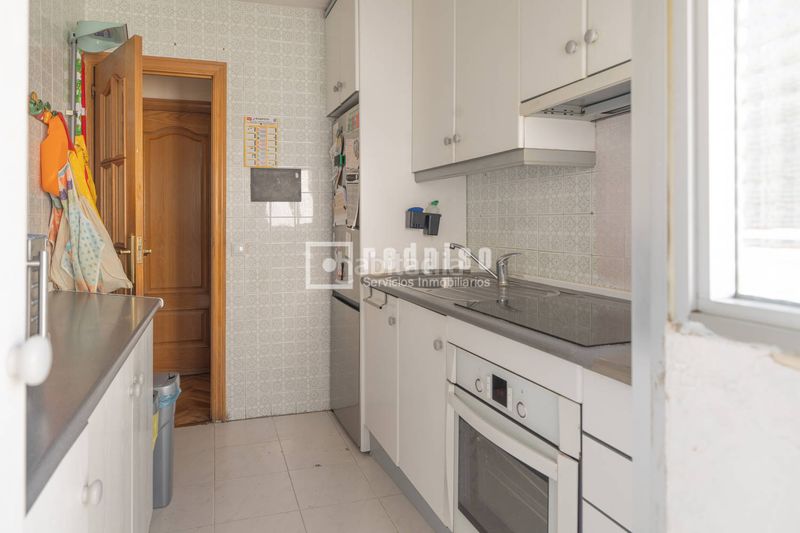 Foto b9df2dbc-33af-456c-95ed-66eff34928be. Piso en San Juan Bautista Madrid