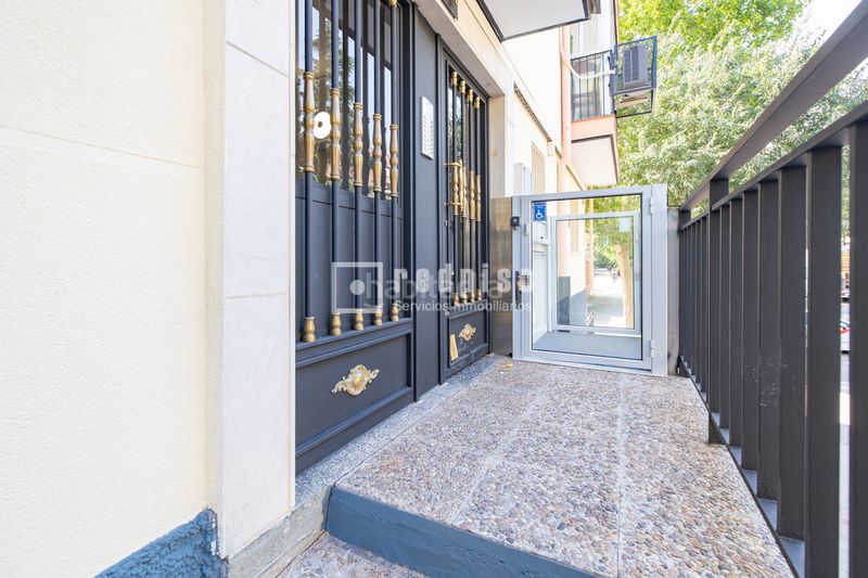 Foto d2d6b138-e777-4c7d-87ce-114c0e8e23b0. Piso en San Juan Bautista Madrid