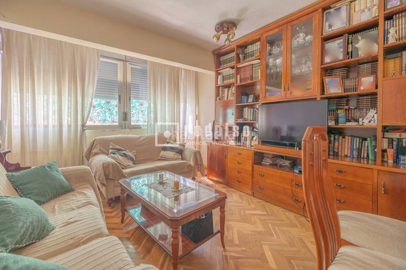 Foto f330a3dd-07db-4952-be5b-411c5a7506ad. Piso en San Juan Bautista Madrid