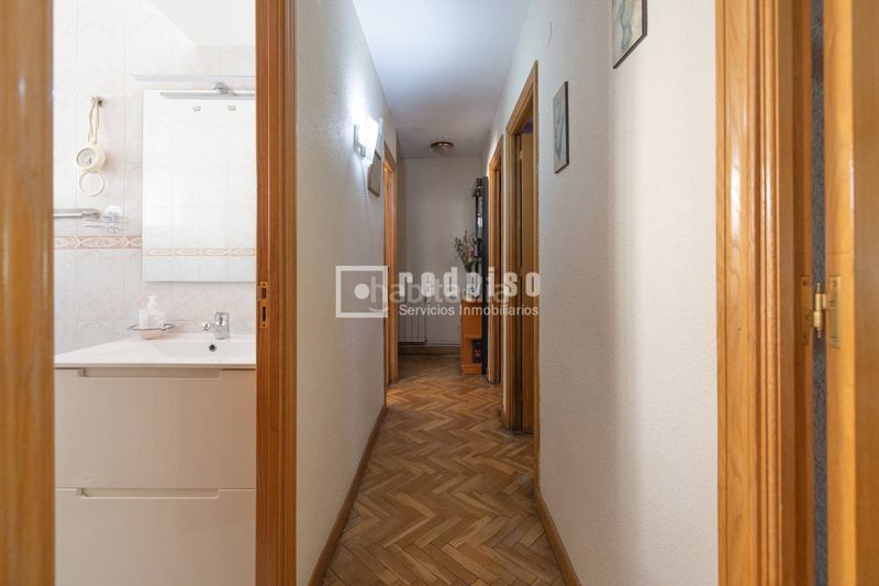 Foto f6d1ea24-f5e6-4b9c-845e-aded269e3ac7. Piso en San Juan Bautista Madrid
