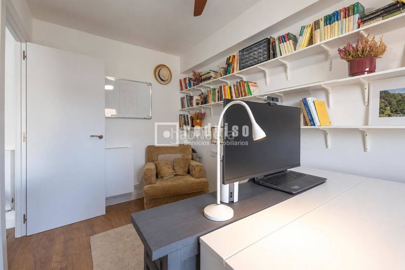 Foto ccee41b8-69c9-4d05-a96d-aa1198334cd5. Piso en Colina Madrid