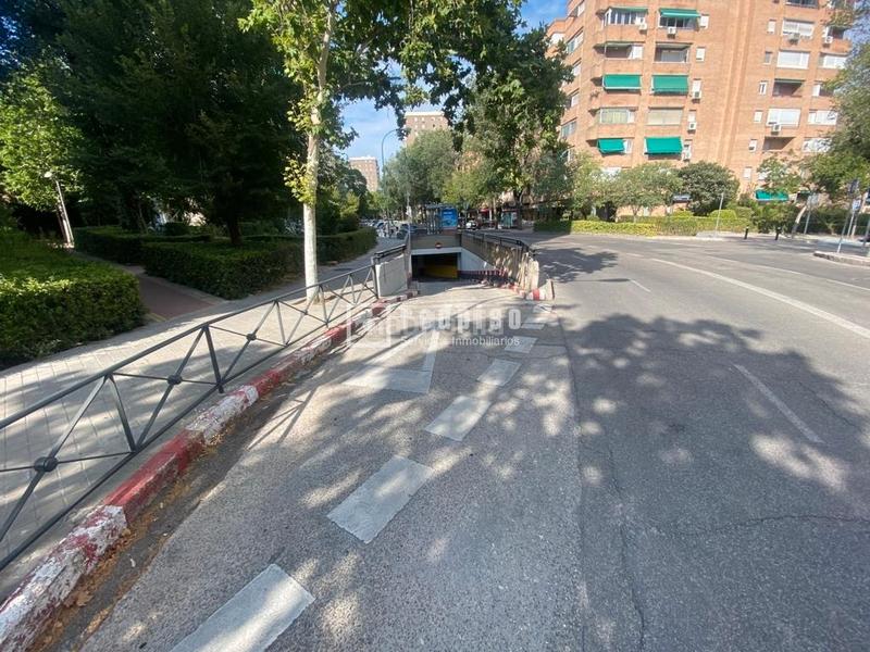 Foto 99dbd884-ad07-475a-b02f-a9eec4d5f48c. Parking voiture dans Estrella Madrid